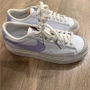 Nike Women's White and Lavender Sneakers